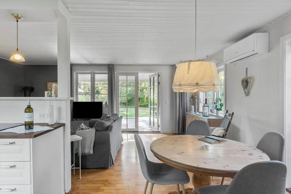 M352-Vaeggerlose-Pebertraevej-1 House in Væggerløse