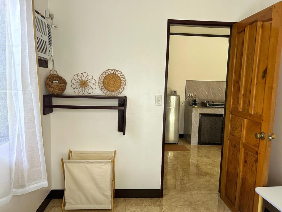 Bedroom, air conditioner