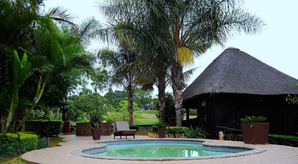 Property building, Garden, Lounge or bar