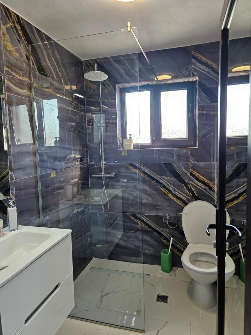 Shower, Toilet, Bathroom