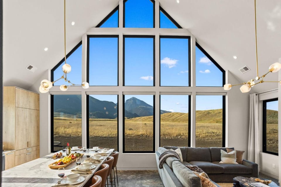 Glass House Montana I The valley, without compromise House in Emigrant