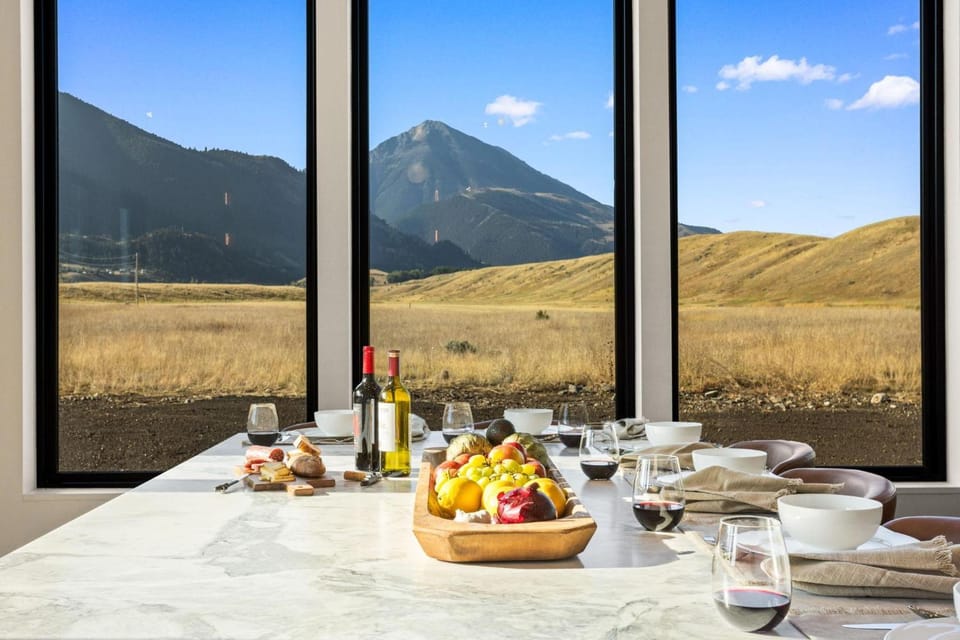 Glass House Montana I The valley, without compromise House in Emigrant