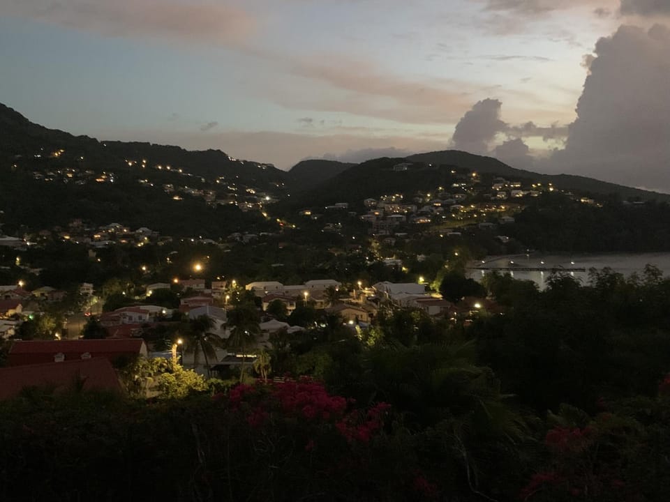 View (from property/room), Balcony/Terrace, City view, Mountain view, Sea view