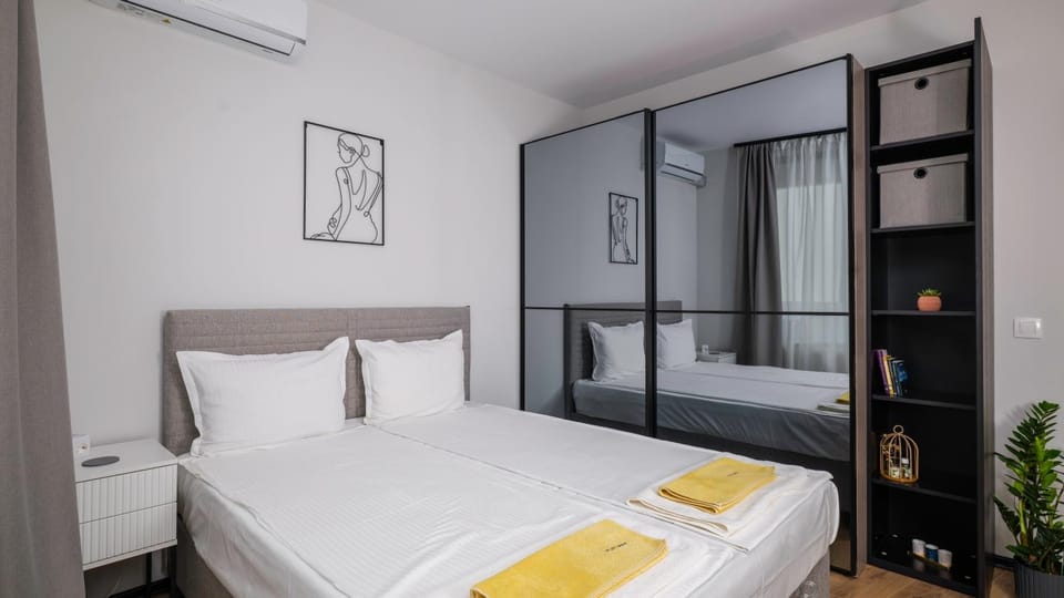 Bedroom, wardrobe