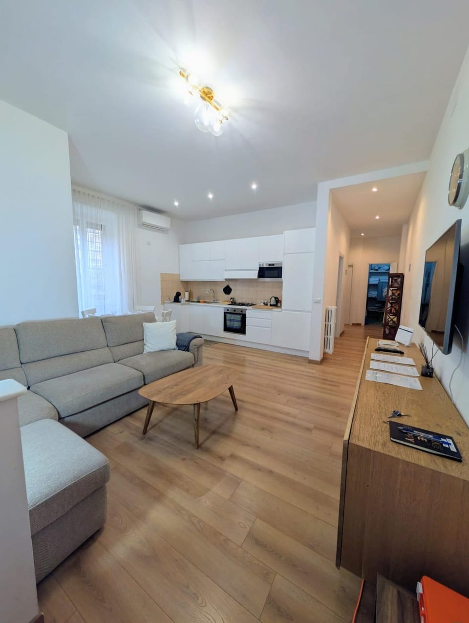 Communal lounge/ TV room