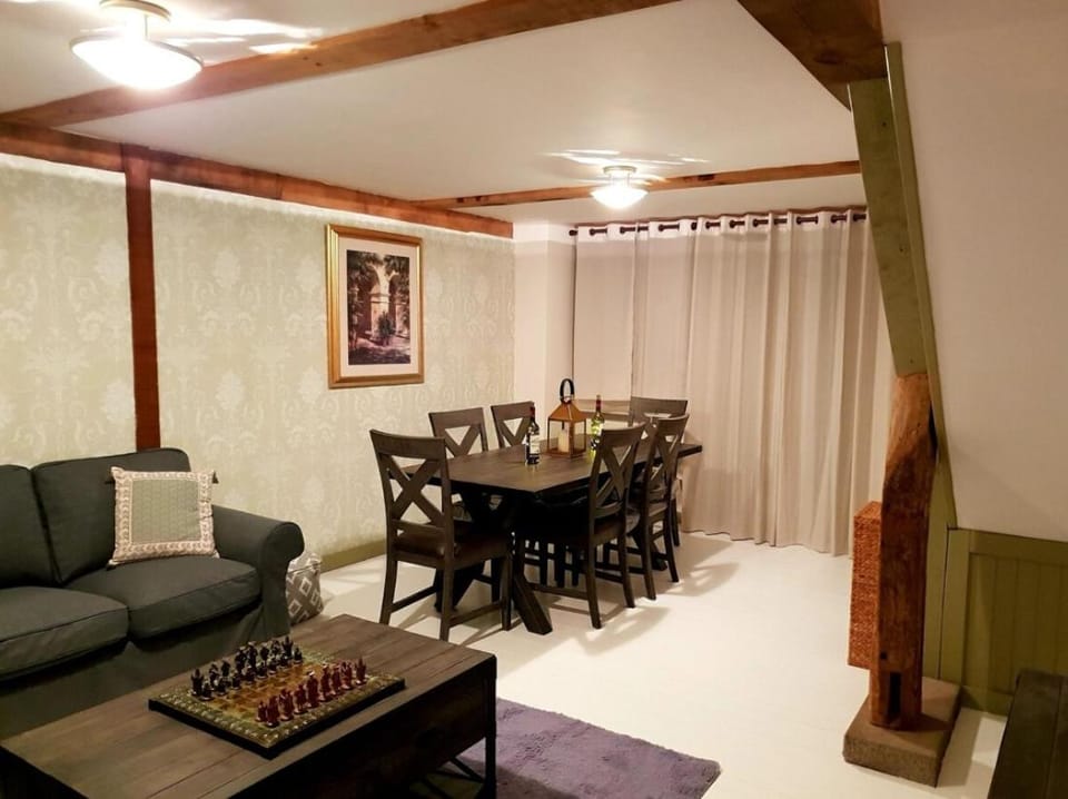 Living room, Seating area, Dining area