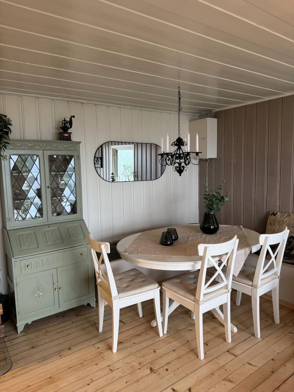Idyllic cottage with a view, close to Gardermoen Airport House in Viken, Norway