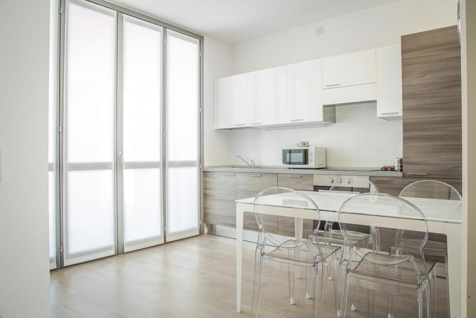 Kitchen or kitchenette, Dining area, kitchen