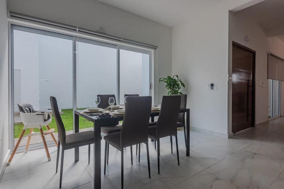 Malibu Residential 3BD - Manduli House in San Miguel de Cozumel