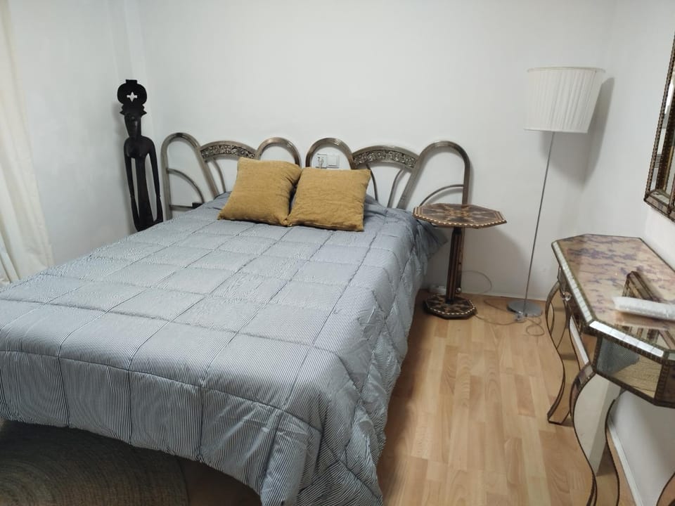 Bed, Photo of the whole room, Bedroom, heating, air conditioner