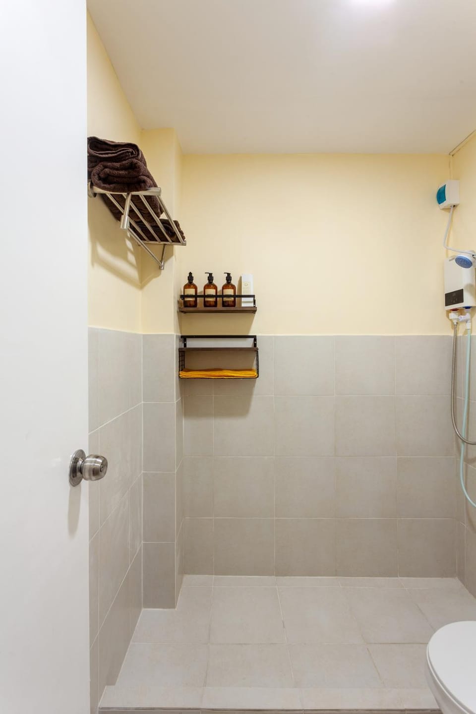 Shower, Toilet, Bathroom, towels