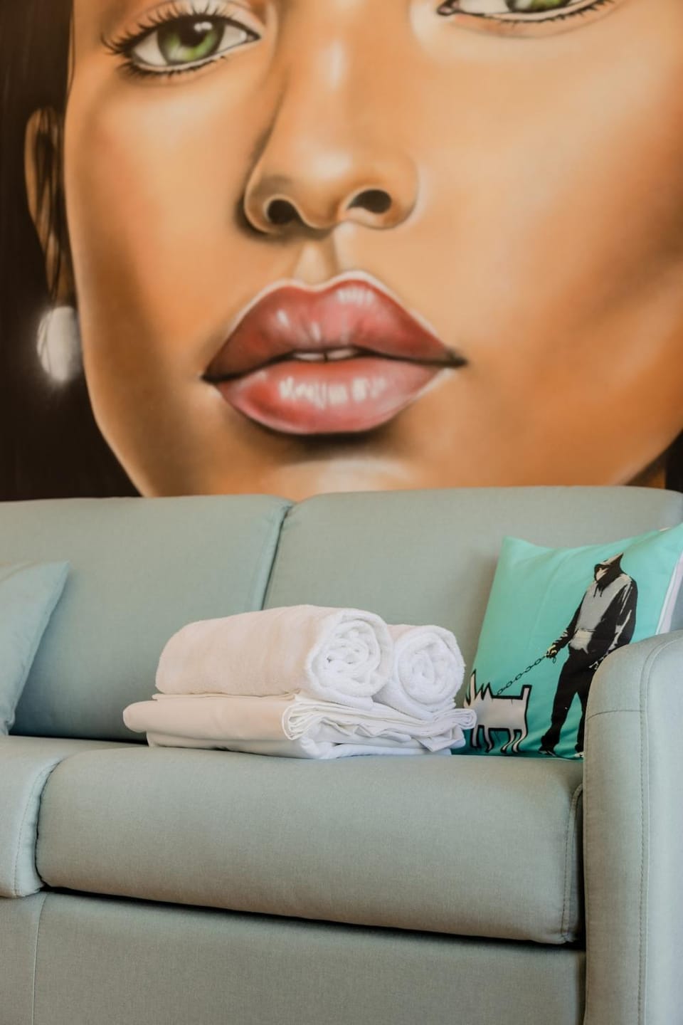 Living room, Decorative detail, Seating area