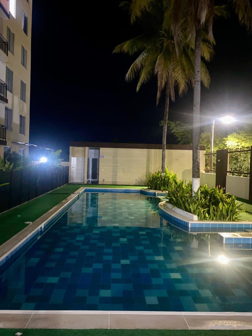 Swimming pool