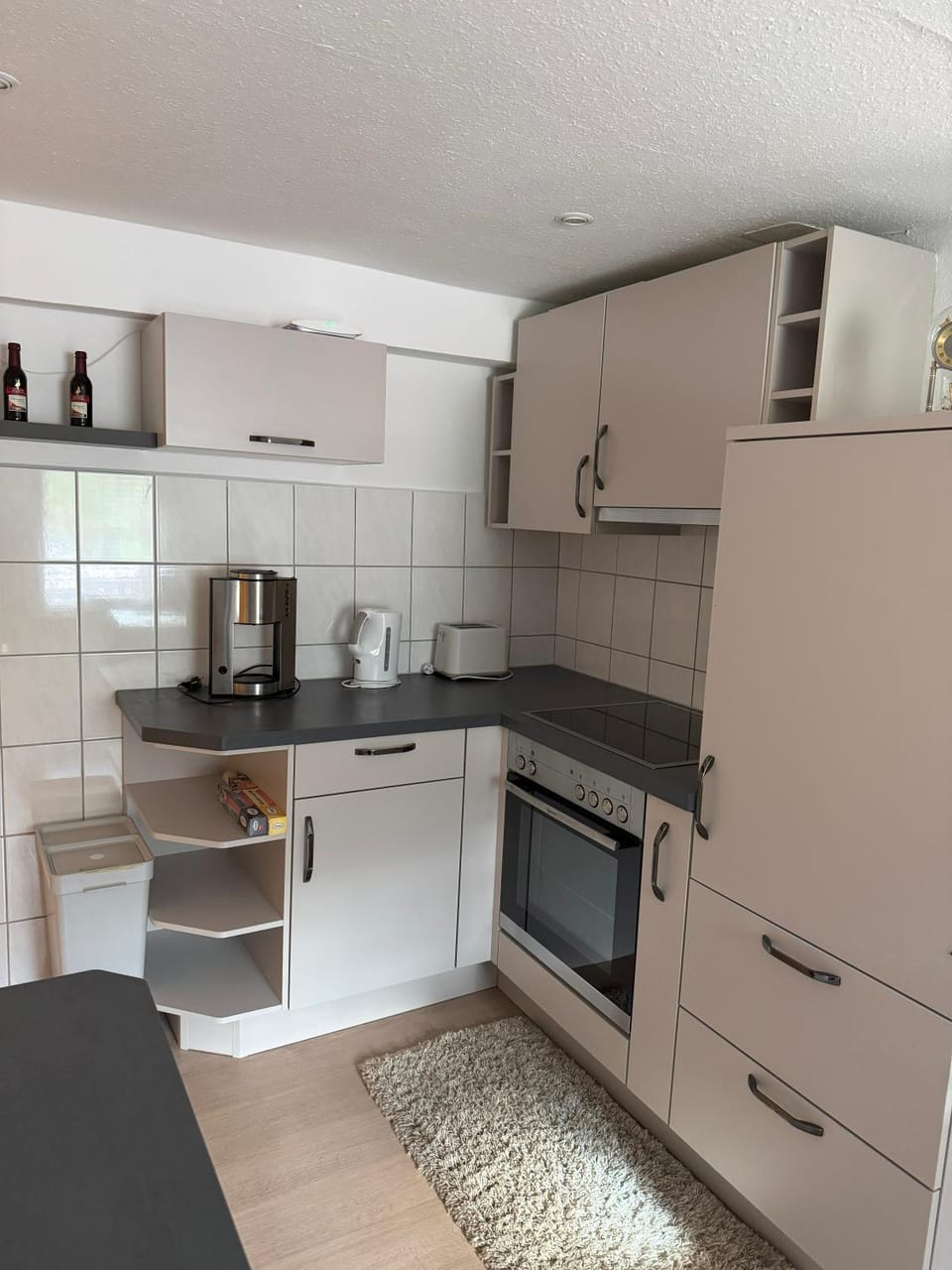 Coffee/tea facilities, Kitchen or kitchenette, dishwasher, oven, pet friendly, stove