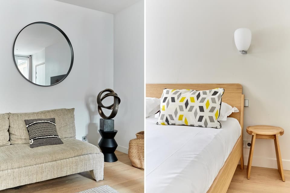 Bed, Seating area