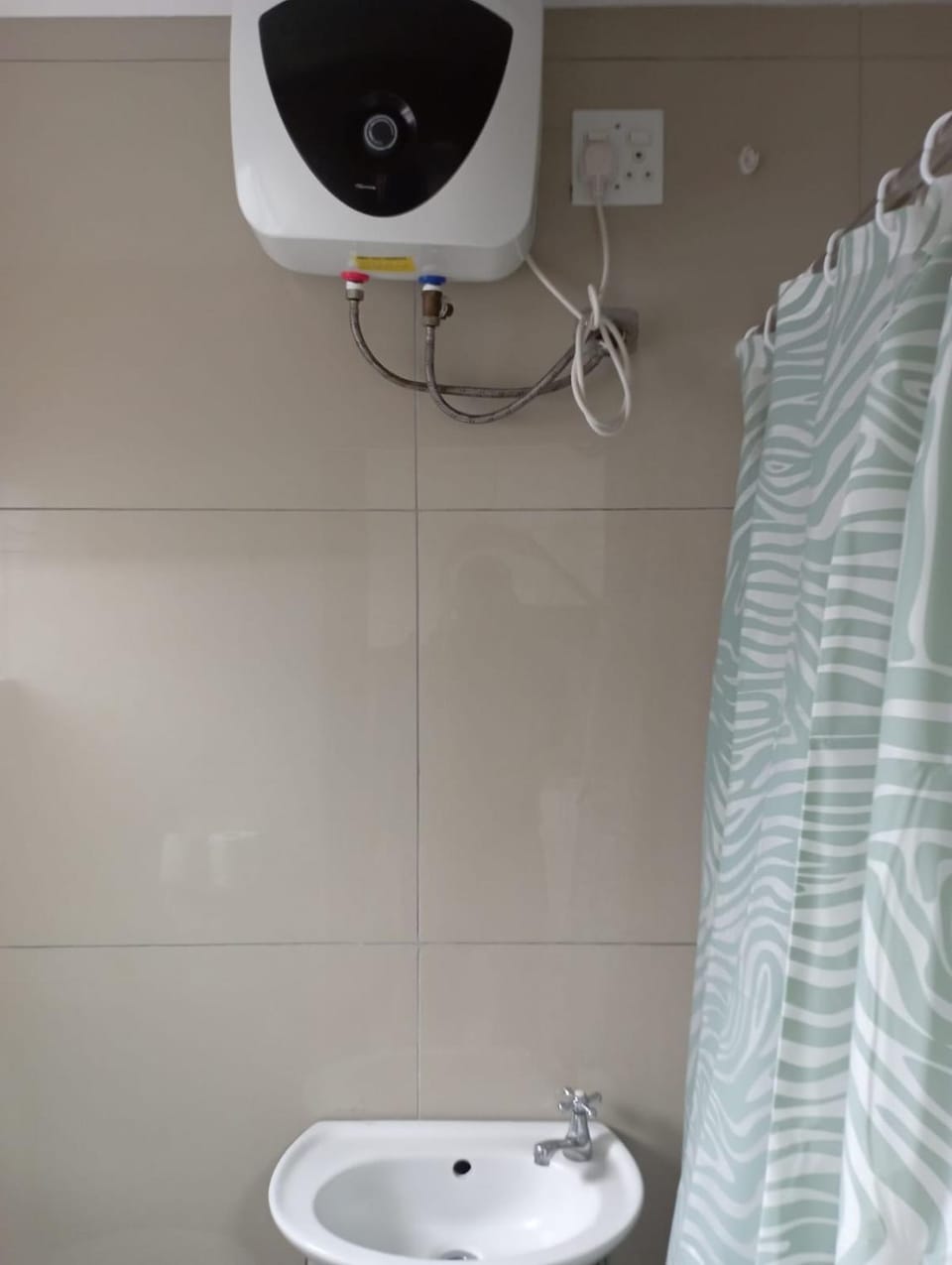 8 Botha Goodwood the trout lodge Apartment in Cape Town