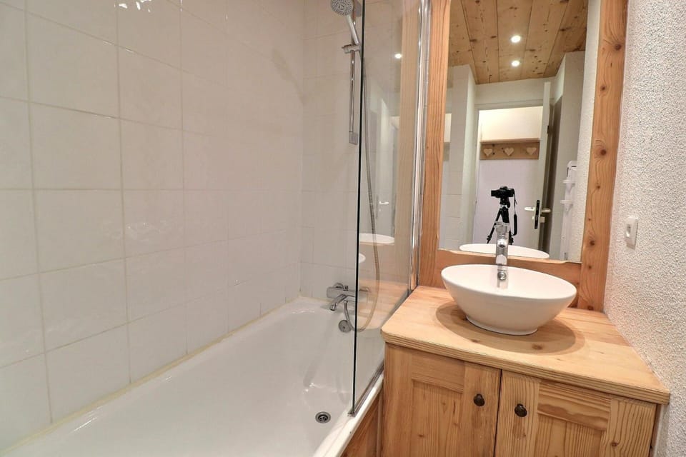 Résidence Pralin - CHARMANT STUDIO CABINE 4 PERSONNES - RENOVÉ - SKIS AUX PIEDS MAE-1803 Cabin in Les Allues