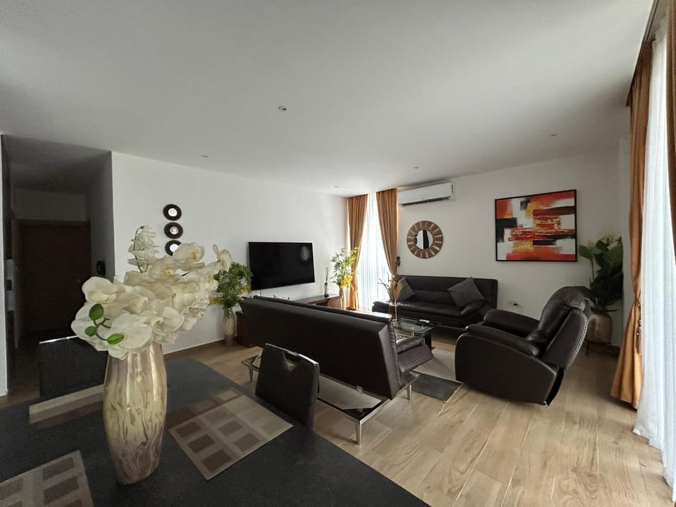 Nova, 2 beds Suits Apartment in Accra