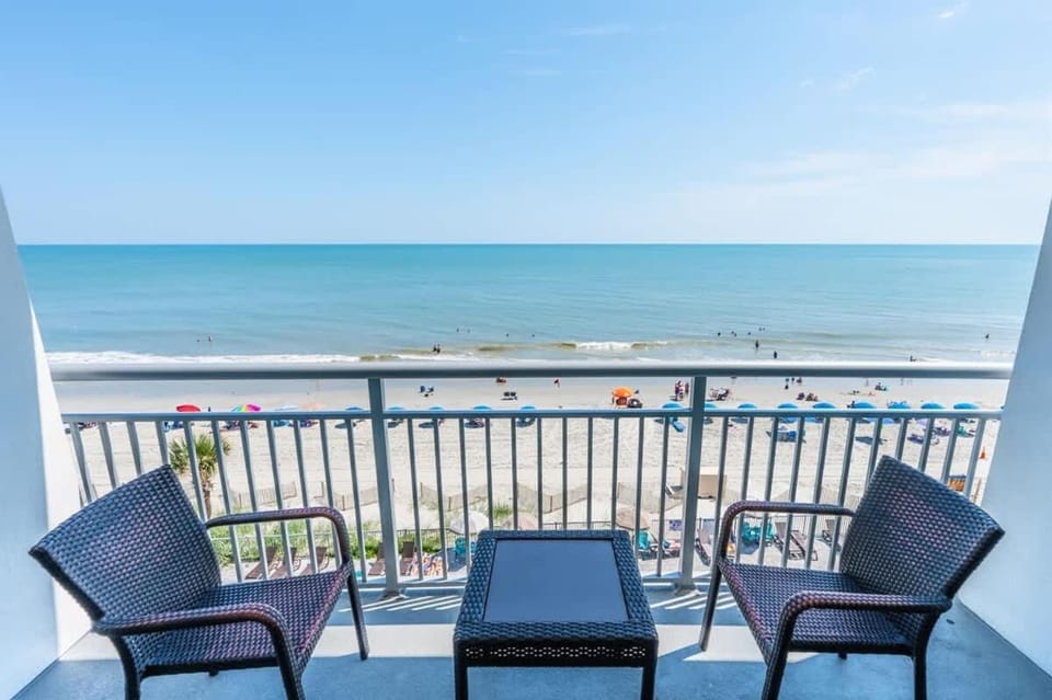 Remodeled 5th Floor Condo All Tile Near Boardwalk! House in Myrtle Beach