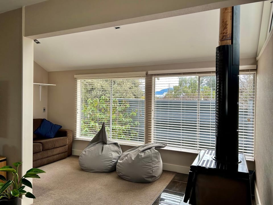 Spacious Family Home in Te Anau House in Te Anau