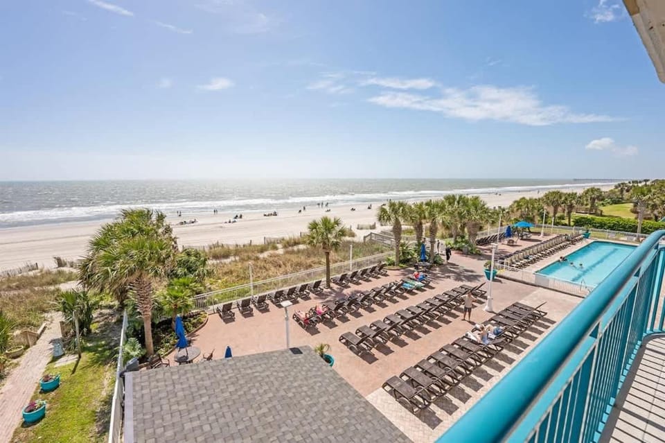 3BR New at Paradise Resort,King Suite,Pools,Views! House in Myrtle Beach