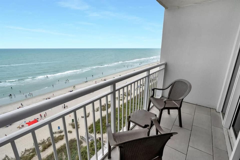New Paradise Resort,Direct Oceanfront Views,Pools! House in Myrtle Beach