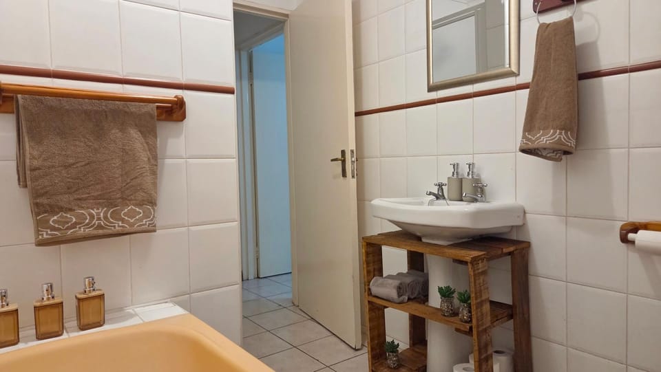 Shower, Bathroom, towels