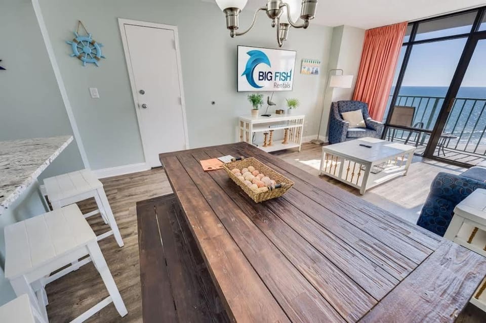 1BR Oceanfront Cozy Upstairs Level House in Myrtle Beach
