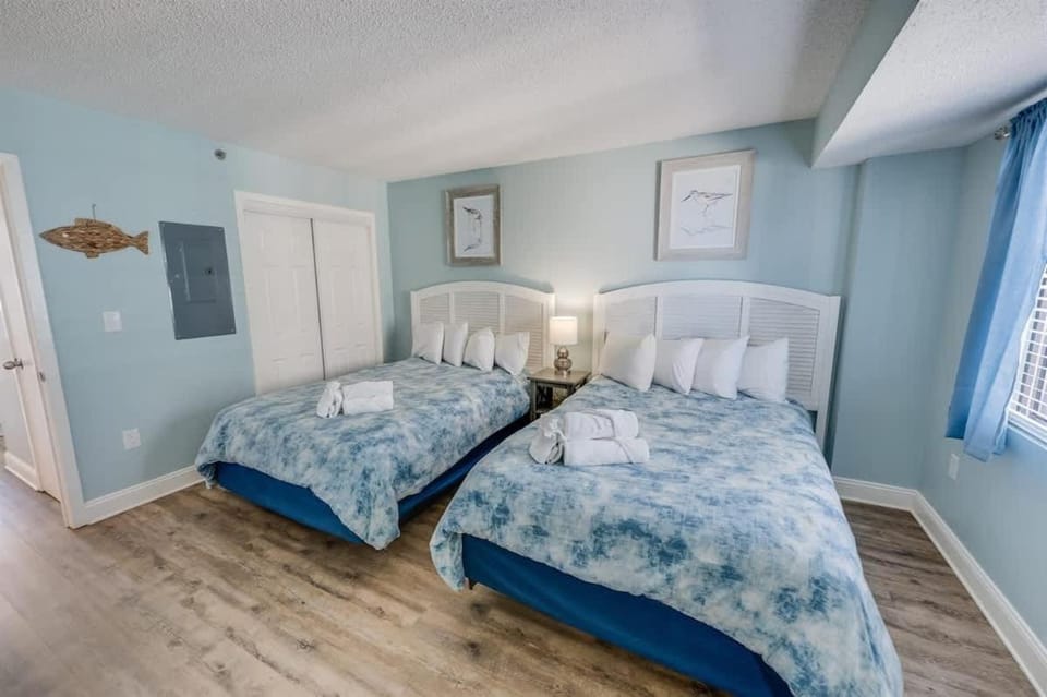 1BR Oceanfront Cozy Upstairs Level House in Myrtle Beach