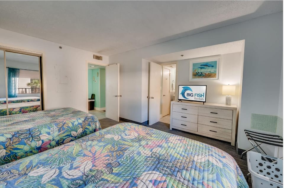 New Oceanfront Indoor Heated Pools, Low Floor,Nice House in Myrtle Beach