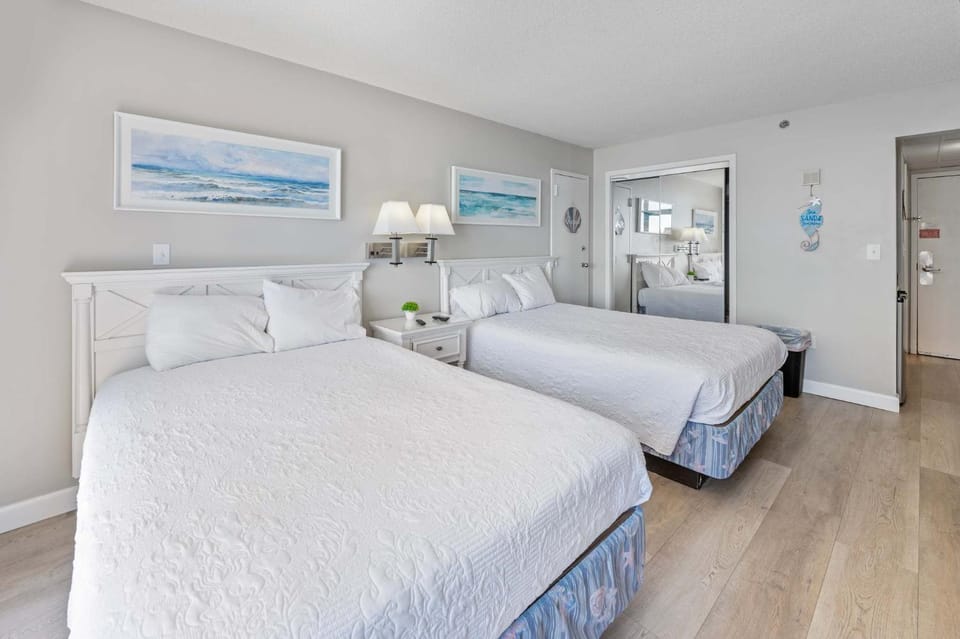 Sand Dunes Ocean Direct View 7th Flr, Great Pools! House in Myrtle Beach