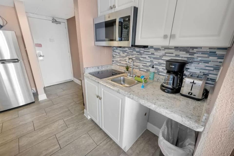 Coastal Haven, Breathtaking Ocean Views and Pools! House in Myrtle Beach