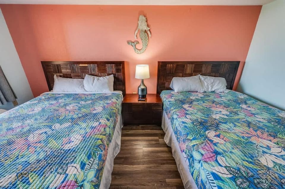 High Direct Oceanfront - Sandcastle South w Pools House in Myrtle Beach