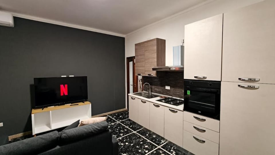 Kitchen or kitchenette, oven, stove