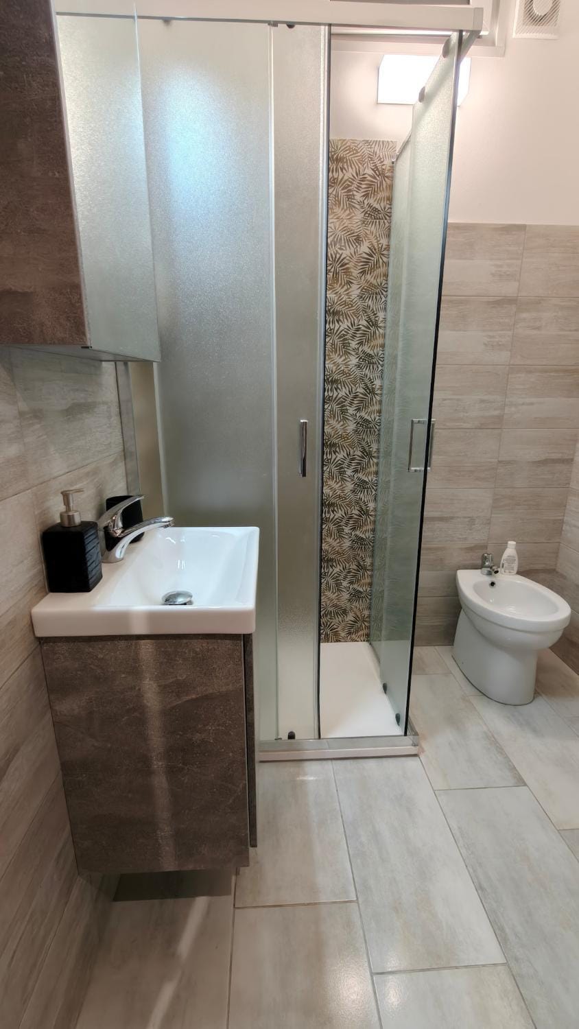 Shower, Bathroom