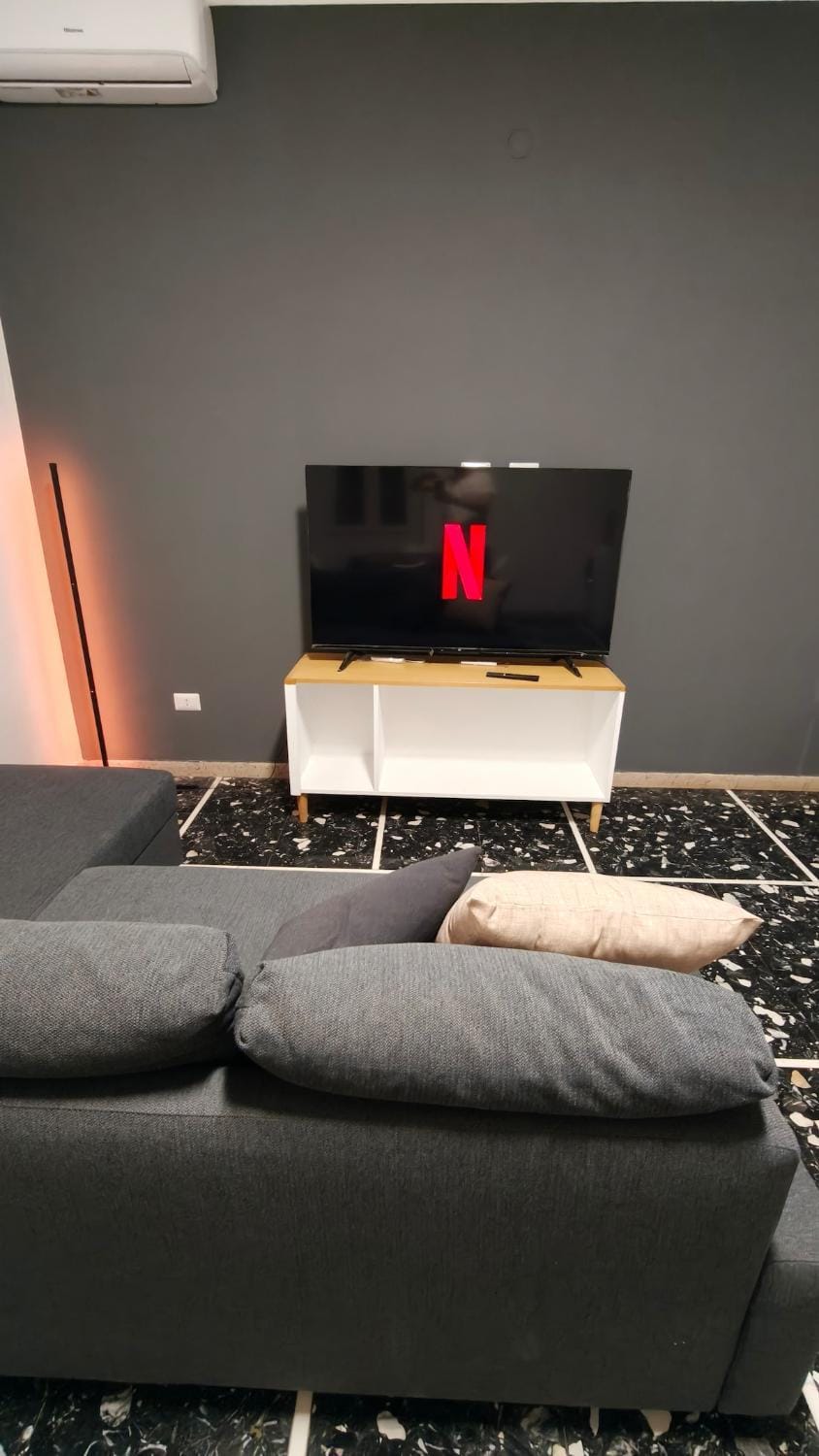 TV and multimedia, Living room, Seating area