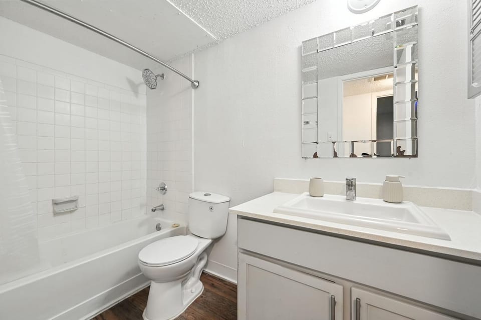 Muelller Flats Spacious 2 Bed 2 Bath Apartment in Austin