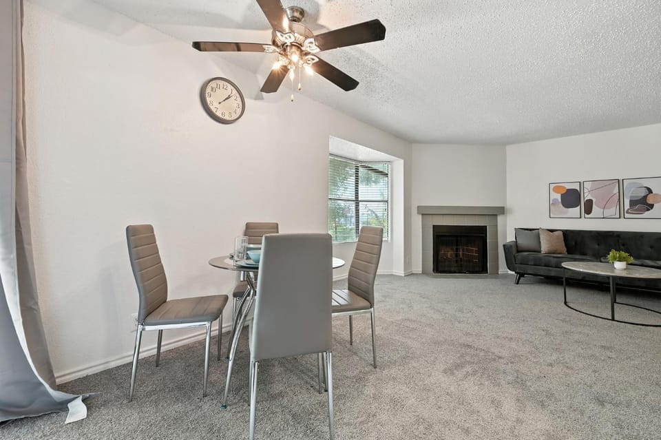 Muelller Flats Spacious 2 Bed 2 Bath Apartment in Austin