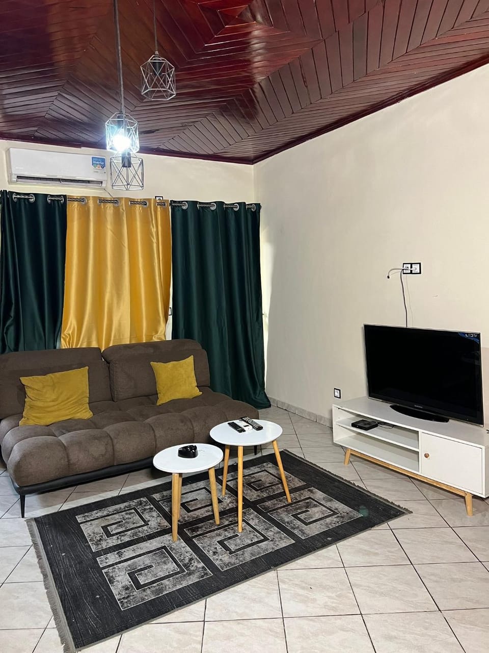 Chambre meublée milan 2 avec cuisine et canal Apartment in Douala