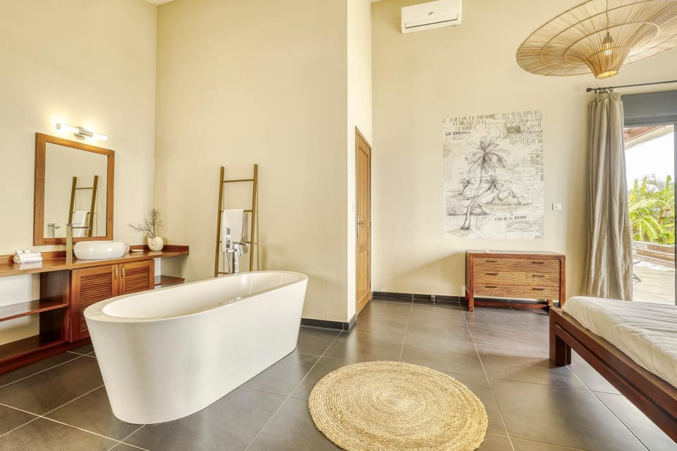 Bathroom, Bath