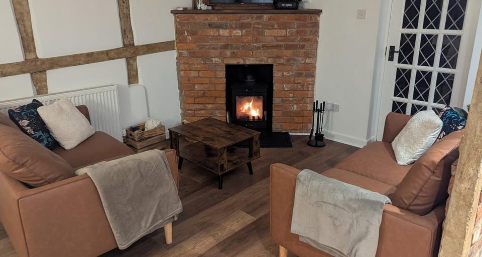Magpie Cottage House in Malvern Hills District