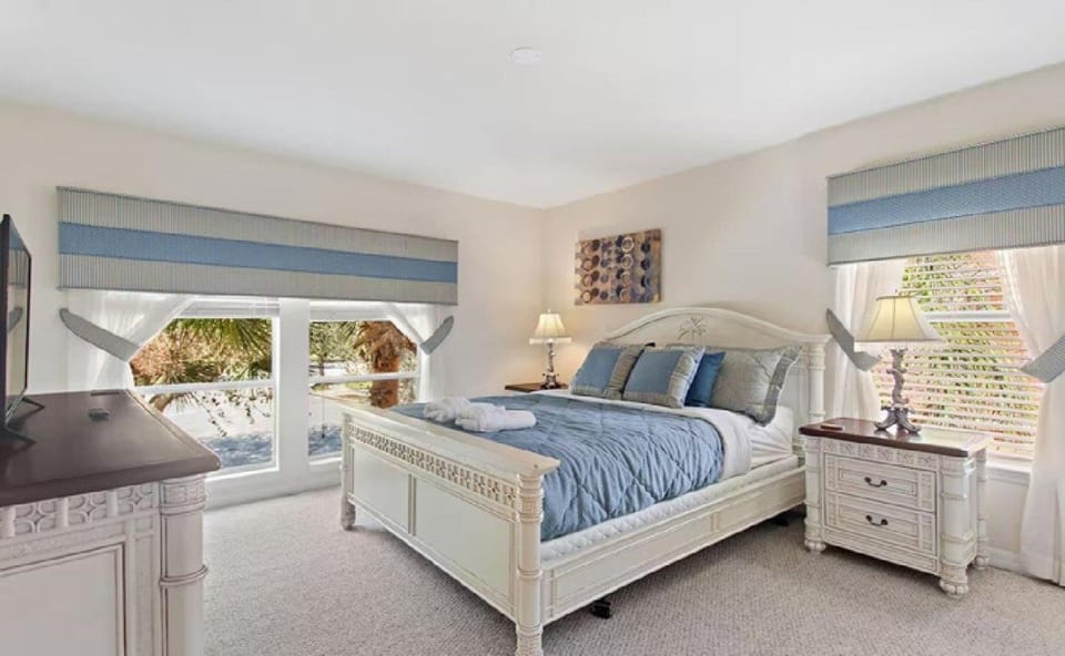 WS192TL Watersong 5 bed pool home home House in Loughman