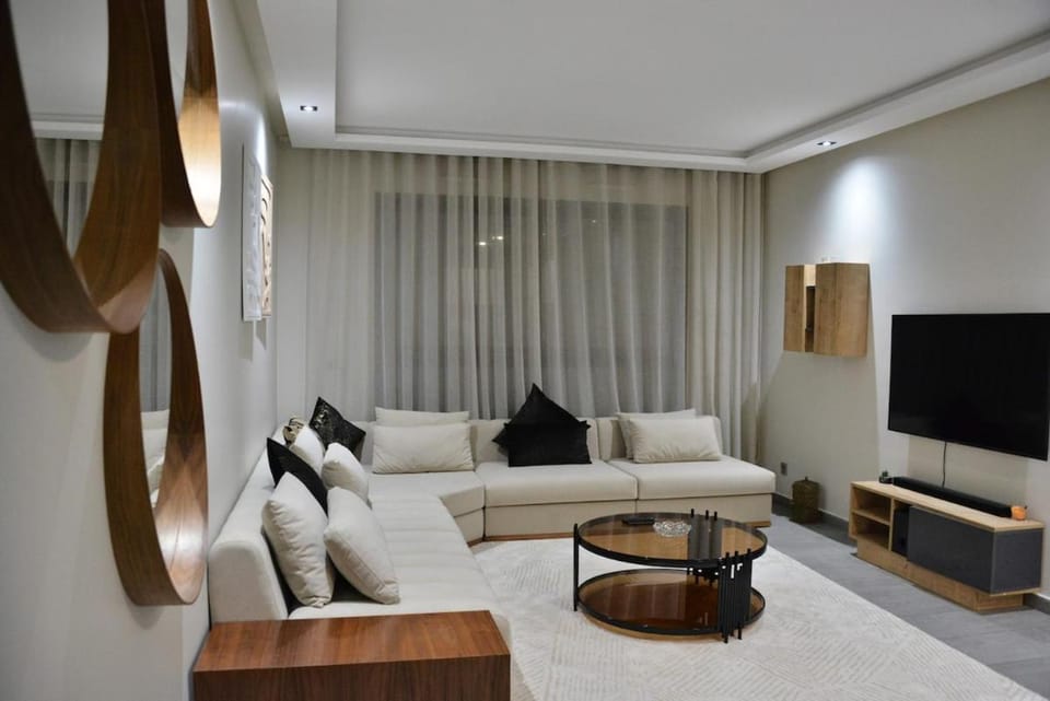 Lux apartment, wifi, Netflix, parking Apartment in Casablanca