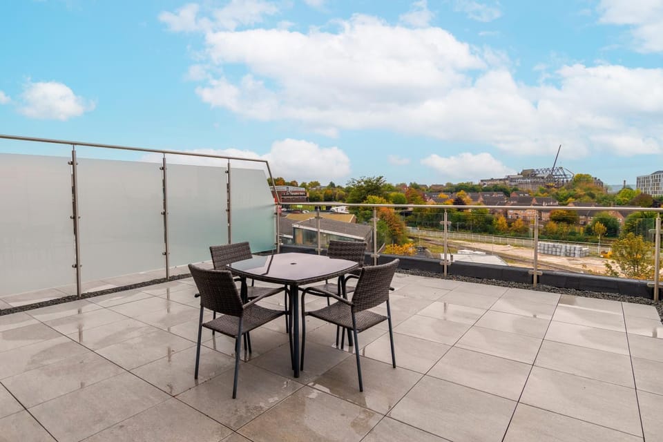 Patio, Day, View (from property/room), Balcony/Terrace, Dining area