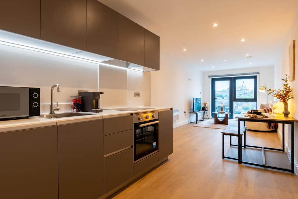 Kitchen or kitchenette, Dining area, dishwasher, oven, stove, toaster