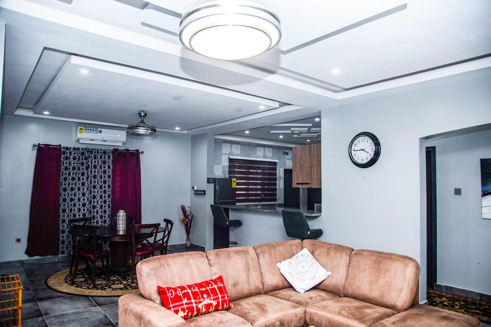 Kitchen or kitchenette, Living room, Seating area, minibar