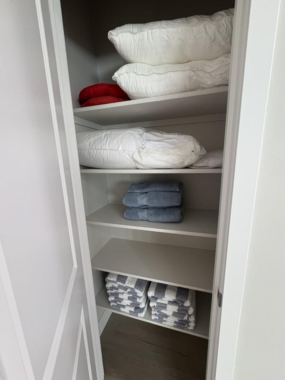 towels, wardrobe
