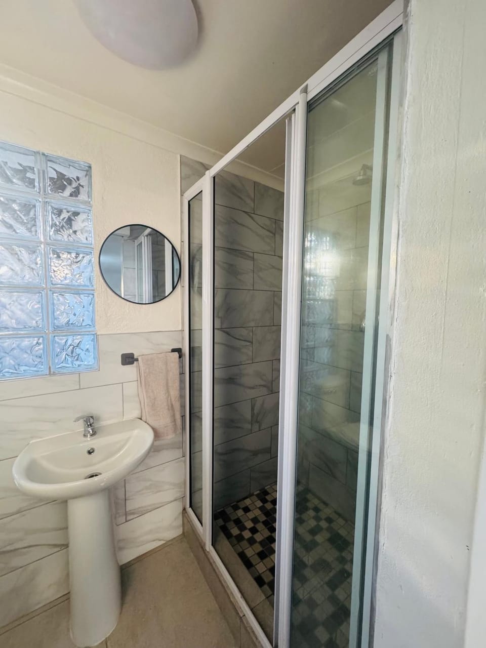 Little Jane Cottage Bed and Breakfast in Sandton