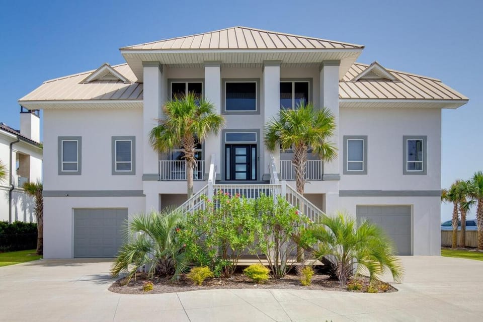 Beachfront Luxury Estate Sleeps 20 & Allows Events House in Pensacola Beach