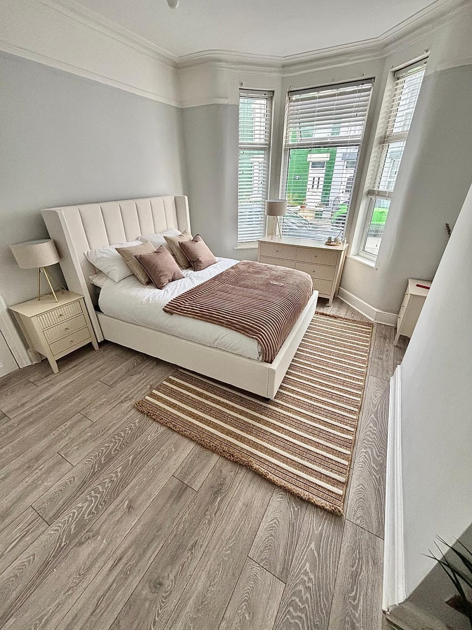 Liverpool Escape - 5 min walk to LFC Stadium, Sleeps 8, free parking, newly renovated home House in Liverpool